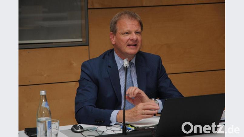 Sein Gutachten wurde von allen Beteiligten anerkannt: Professor Arnd Stephan von der TU Dresden stellte die Ergebnisse vor. Bild: ige