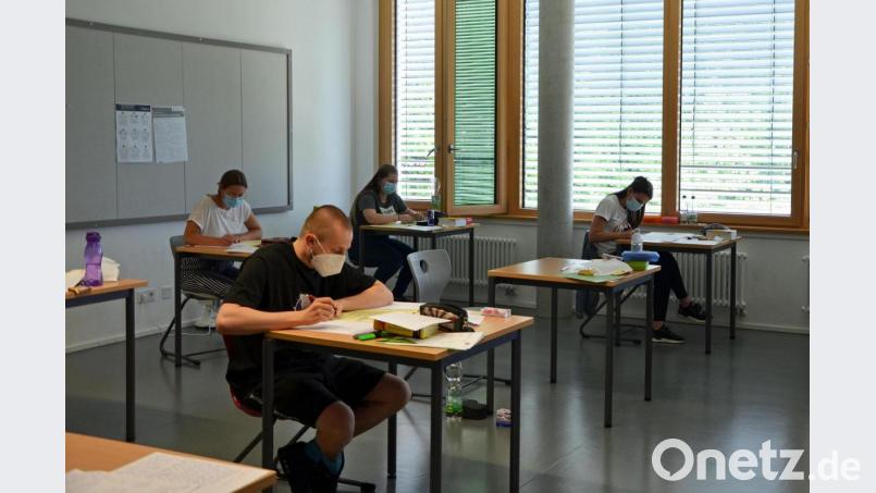250 Schüler der Fachober- und Berufsoberschule stellten sich den Abschlussprüfungen Bild: Kerstin Preischl/exb