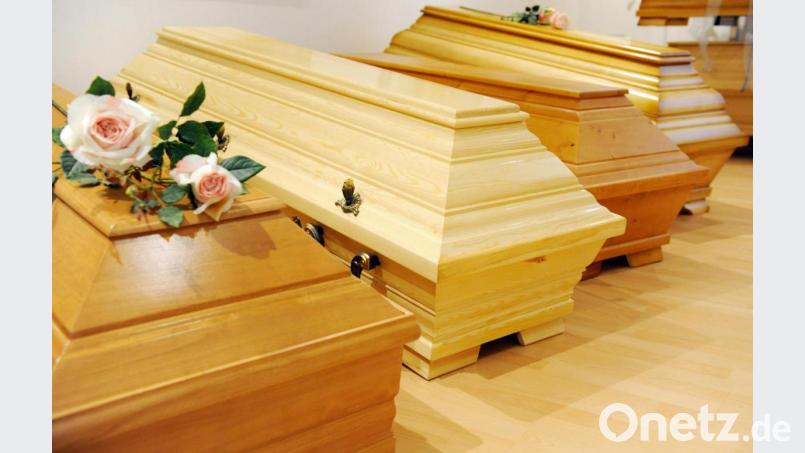 Seit Anfang April hat die bayerische Regierung die Sargpflicht gelockert. Inwiefern dies für die Gemeinden gilt, entscheiden die jeweiligen Friedhofsträger selbst. Symbolbild: Maurizio Gambarini