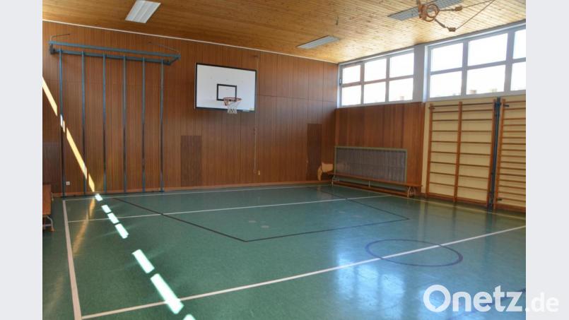 Die Gymnastikhalle der Vohenstraußer Grundschule kann nicht ausreichend und coronakonform belüftet werden. Vereine können sie daher momentan nicht nutzen. Bild: dob