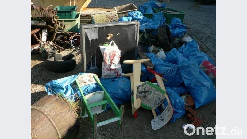 Bei so manchen Ramadama-Aktionen kann in der Natur ganz schön entrümpelt werden. Auch in den Gemeinden der Verwaltungsgemeinschaft Schönsee wird zum Aufräumen in den Fluren aufgerufen. Symbolbild: Klaus Högl
