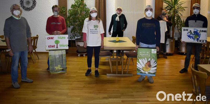 Nach einigen Anläufen hat sich die Ortsgruppe Auerbach im Bund Naturschutz jetzt formiert. Im Bild von links Kreisvorsitzender Peter Zahn mit den gewählten Vorstandsmitgliedern Roman Biedermann, Gertrud Burger, Stefan Lindenberger, David Salvio Burger, Riccarda Hieke und Alessandro-Nikolaus Burger. Bild: sck
