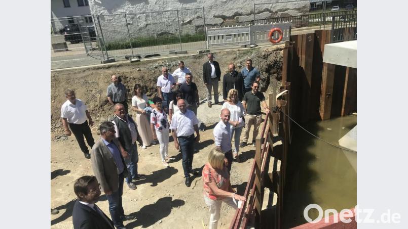 Das drei Millionen Euro teure Projekt stand beim ersten Ortstermin nach der Corona-Krise auf der Tagesordnung der CSU- und JU-Kreisräte. Bild: mor