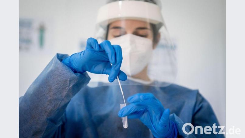 In Bayern liegt kein Landkreis mehr über der kritischen Marke von 50 Corona-Neuinfektionen pro 100.000 Einwohner in sieben Tagen. Symbolbild: Kay Nietfeld/dpa