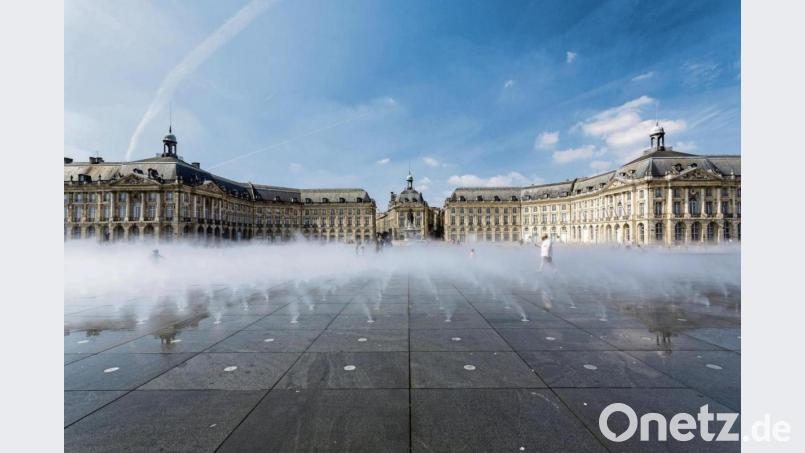 Der „Wasserspiegel“, der „Miroir d&#039;Eau“, ist eines der Wahrzeichen von Bordeaux. Bild: Steve Le Clech Photos/Bordeaux Tourisme et Congrès/dpa