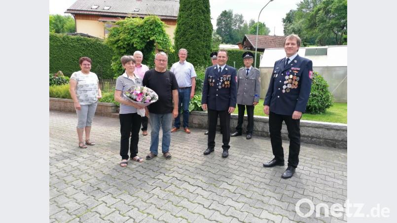 Die Vereine gratulierten Annemarie Held zum 75. Geburtstag und dankten für das vielfältige Engagement Bild: ga