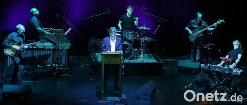 Das Midnight Story Orchestra und Frank Strobelt präsentieren &quot;Das Haus Usher&quot; als Hörbuchkonzert im Stadttheater Amberg. Bild: Wolfgang Steinbacher