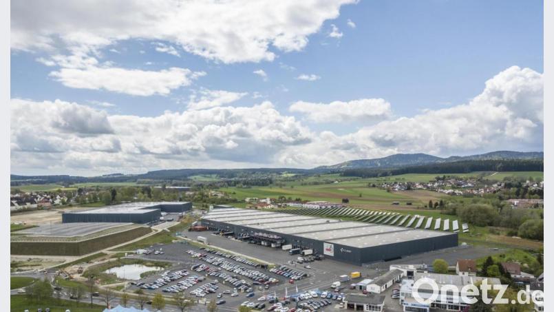 Blick auf das Logistikzentrum von Cube in Waldershof. Das Unternehmen will weiter expandieren. Bild: dtr