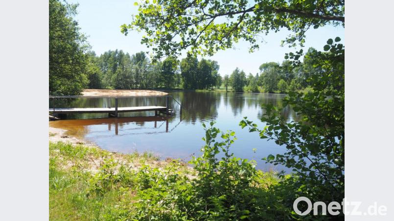 Beim touristischen Angebot kann sich Bärnau durchaus sehen lassen. Im Bild der Moorweiher, bei dem jetzt auch eine Badeinsel angelegt wurde. Bild: ws