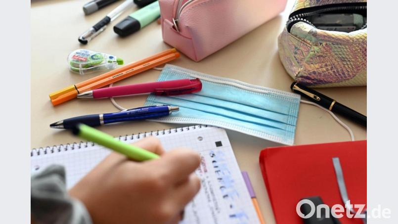 Auf Schulhöfen oder Wandertagen herrschte bislang keine Maskenpflicht mehr. Im Klassenzimmer jedoch schon. Das ändert sich nun. Symbolbild: Uli Deck