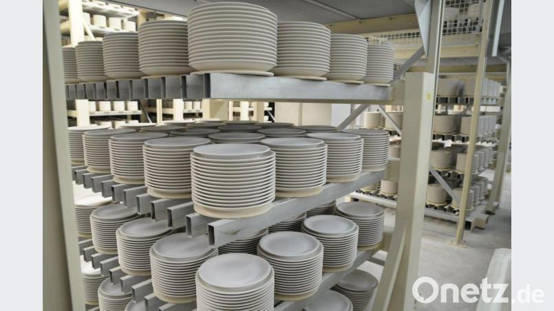 Wegen der steigenden CO2-Abgabe und eines unzureichenden Carbon-Leakage-Schutzes fürchtet der Verband der Keramischen Industrie, dass die Prozellanindustrie bald nicht mehr profitabel in Deutschland produzieren kann. Archivbild: Petra Hartl