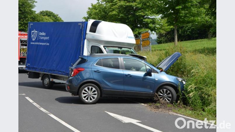 Um Unfall beteiligt waren ein Kleintransporter mit bosnischem Kennzeichen und ein Opel-Fahrer aus der Region. Bild: jr