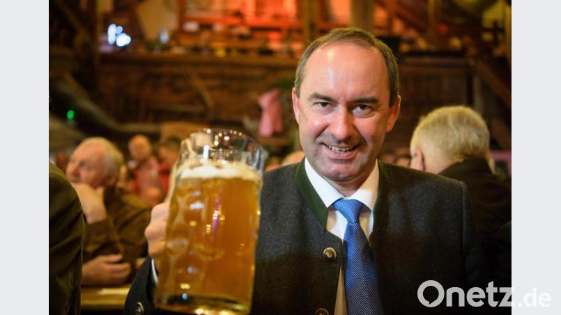 Hubert Aiwanger, Landesvorsitzender der Freien Wähler, macht Mut auf Feste. Bild: Matthias Balk/dpa