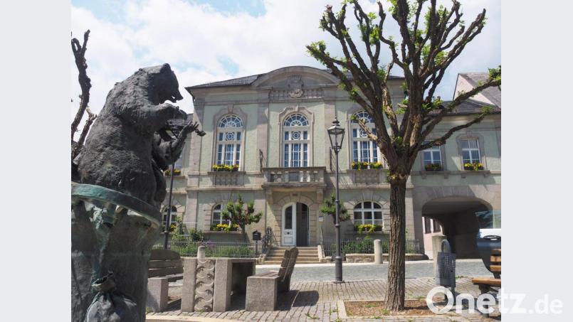 Das Rathaus der Stadt Bärnau: Grundsätzlich darf ein Bürgermeister Hausverbot erteilen, aber nicht wegen einer Meinungsäußerung eines Journalisten. Bild: ws