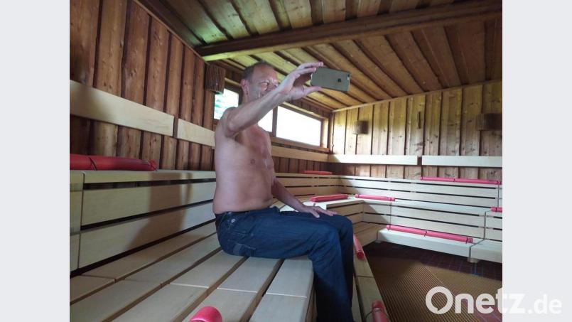 OTV-Moderator und CSU-Stadtrat Thomas Bärthlein kann es gar nicht mehr erwarten. Er macht am Tag vor dem Sauna-Neustart ein Selfie und postet es voller Vorfreude in einer Freunde-Gruppe. Bild: tk