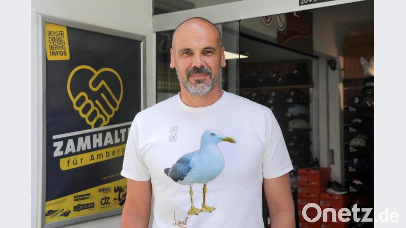 Rainer Wild, dem der Crooklyn-Store gehört, fände es schön, wenn er sein Sortiment auf einem Online-Marktplatz präsentieren könnte. Bild: Wolfgang Steinbacher