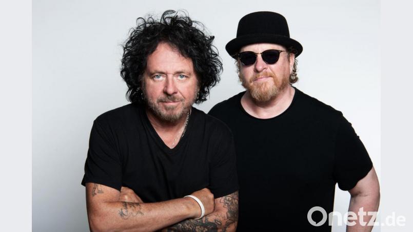 Gitarrist und Sänger Steve Lukather (links) und Lead-Sänger Joseph Williams sind jetzt die letzten Original-Mitglieder bei Toto. Nur Lukather ist von Anfang an dabei. Bild: Alex Solca
