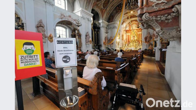 Auch in der Mariahilfbergkirche gelten Corona-Auflagen. Maximal 56 Gottesdienstbesucher sind erlaubt. Bild: Stephan Huber