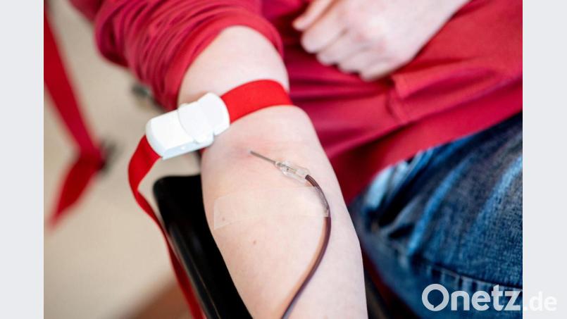 Für planbare Eingriffe und Notfälle sind Blutkonserven nötig - und diese sind im Sommer gewöhnlich knapper. Bild: Hauke-Christian Dittrich