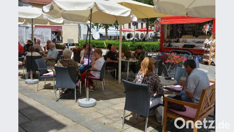 Und zum Schluss in einem der Straßencafes den Einkaufssonntag ausklingen lassen. Bild: jr