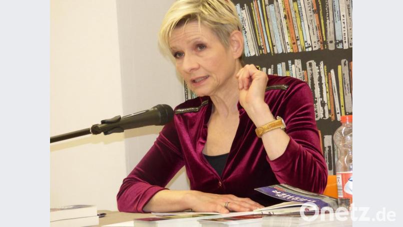 Lilo Seidl bei einer Lesung in Nürnberg Bild: Anita Raum/exb