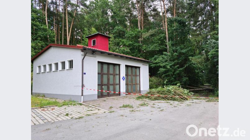 Sturmschäden am alten Feuerwehrhaus Gmünd Bild: sne