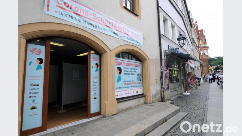 Das Testzentrum der Amberger Apotheken in der Bahnhofstraße ist geschlossen. Der Hauseigentümer, die städtische Gewerbebau, braucht die Räume. Bild: Stephan Huber