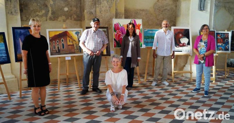 Weit gesteckt sind die Themen einer Werkschau bei der Ausstellung der Gruppe "KunstGewinn" in der Wieskapelle Speinshart Bild: do