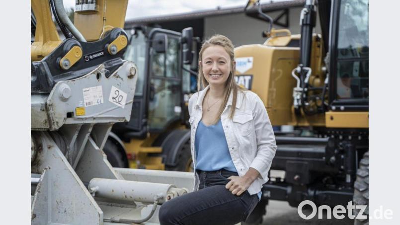 Maria Obermeier aus Gebenbach ist Chefin der OBM Baumaschinen GmbH und nun auch Trägerin des &quot;She succeeds&quot;-Awards. Bild: VdU c3 marketing agentur GmbH