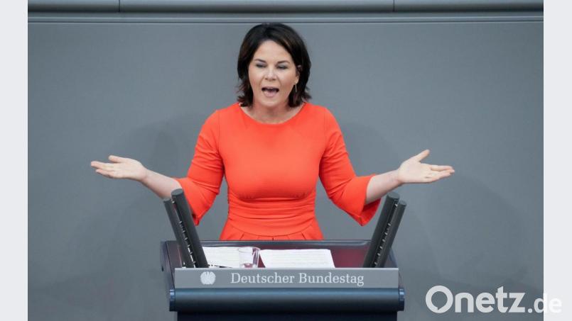 Annalena Baerbock, Kanzlerkandidatin und Bundesvorsitzende von Bündnis 90/Die Grünen, in einer Sitzung des Deutschen Bundestags. Bild: Kay Nietfeld