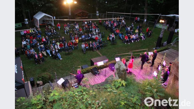 180 Gäste freuten sich mit Soul Station No. 10 endlich wieder ein Konzert auf dem Schönberg erleben zu dürfen. Bild: sne