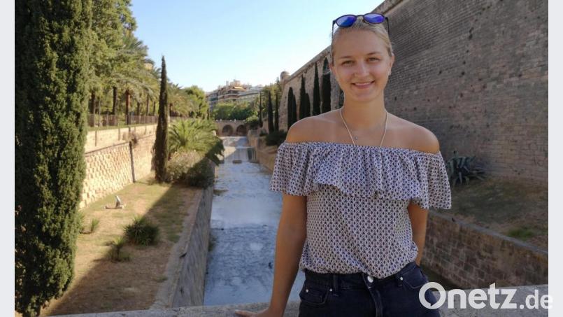 Christina Plößl bei einem Urlaub auf Mallorca. Reisen ist das große Hobby der 23-Jährigen. In 23 Ländern war sie bereits. Bild: Plößl/exb