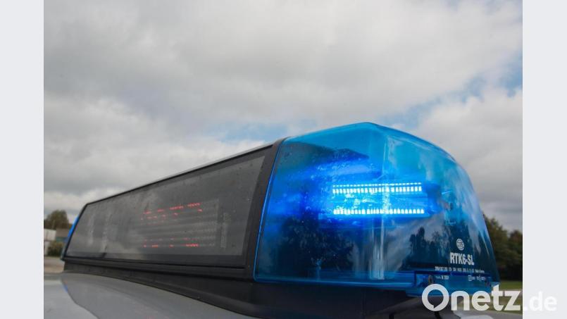 Die Polizei ermittelt wegen eines Unfalls mit einem Quad in einer Sandgrube bei Mantel. Symbolbild: Armin Weigel/dpa