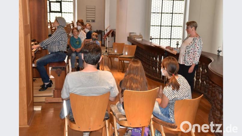 Ein Orgelkonzert für Kinder mit Anna- Magdalena Bukreev und Evelyn Krähe fand am Sonntag in der Michaelskirche statt. Bild: hcz