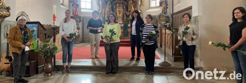 Sie halten der Frauengemeinschaft die Treue. Von links:
Heike Horn (neu), Renate Staschewski (neu), Vorsitzende Christa Riedel, Andrea Kostka (neu), Zweite Vorsitzende Kerstin Sommermann, Edith Lederer (40 Jahre), Erna Bodensteiner (40 Jahre ) und Ramona Wagner (neu). Bild: le