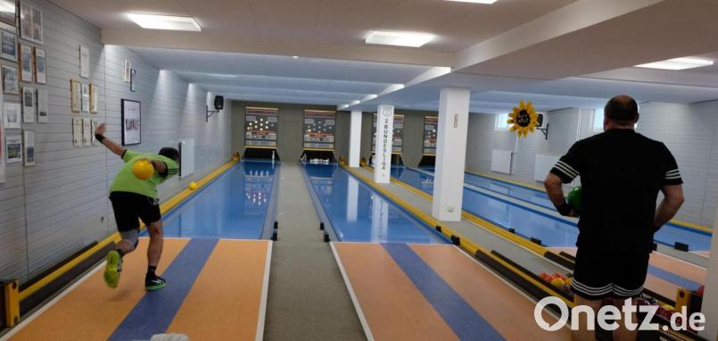 Die vierbahnige Kegelbahn im Sportbetriebsgebäude des Marktes soll noch modernisiert werden. 50.000 Euro Kosten kommen dafür auf den 1. SKC zu. . Bild: le