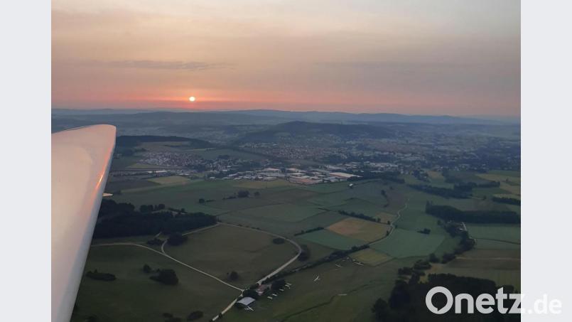 Der Sonnenaufgang um 5 Uhr morgens über Amberg. Bild:  Philipp Luyken, LSG Amberg/(luf)