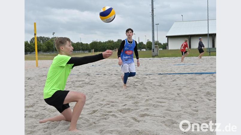 Auf sechs Feldern kann Beachvolleyball beim VC/DJK Amberg gespielt werden. Archivbild: ref