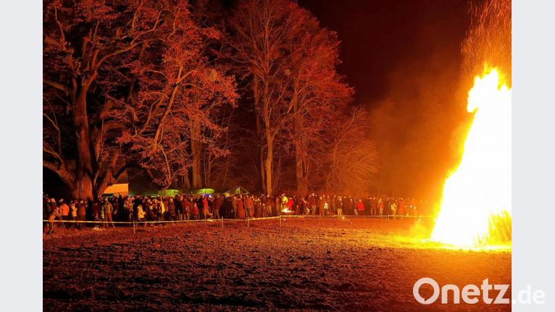 Erneut ausfallen dürfte das große Bergfeuer am Jahresende auf dem Schusterberg. Archivbild: bsc