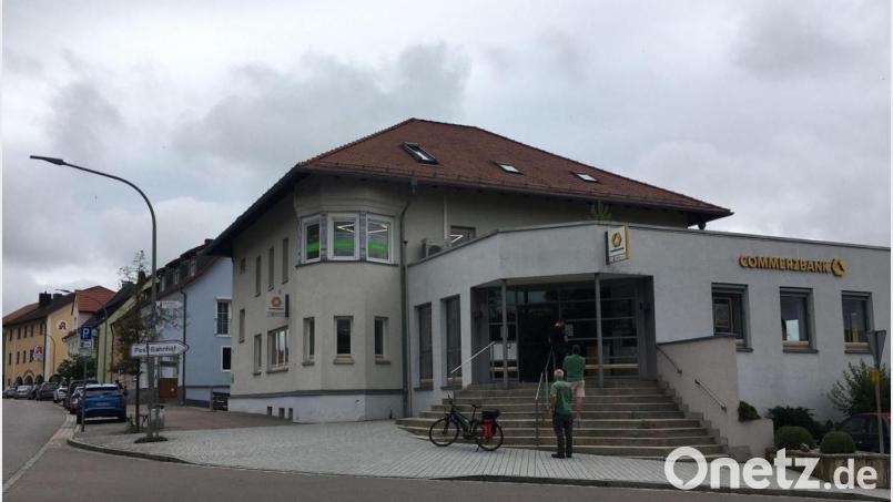 Die Commerzbank zieht sich aus der Fläche zurück. Die Nabburger Filiale wird zum Jahresende dicht gemacht. Bild: ihl