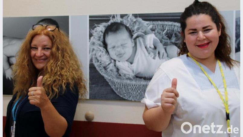 Zwei Frauen mit Power: Ute Hilpert (links), die Stationsleiterin in der Fachabteilung Gynökologie und Geburtshilfe des Krankenhauses St. Barbara, und die aus Mexiko stammende Schwester Barbara Moreno Leyva. Bild: Thomas Dobler
