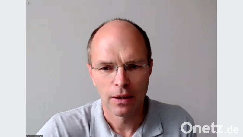 Psychiater Berthold Langguth stellte sich in einer Online-Veranstaltung des Presseclubs Regensburg den Fragen von Journalisten. Screenshot: gib