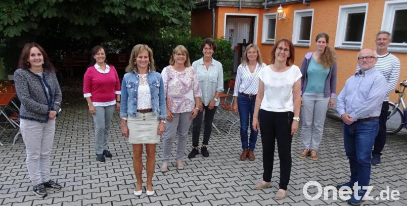 Die neu gewählte Vorstandschaft der Turnabteilung der SpVgg Pfreimd zeigt unser Bild. An der Spitze steht nun Kerstin Birner (Dritte von links). Bild: hm