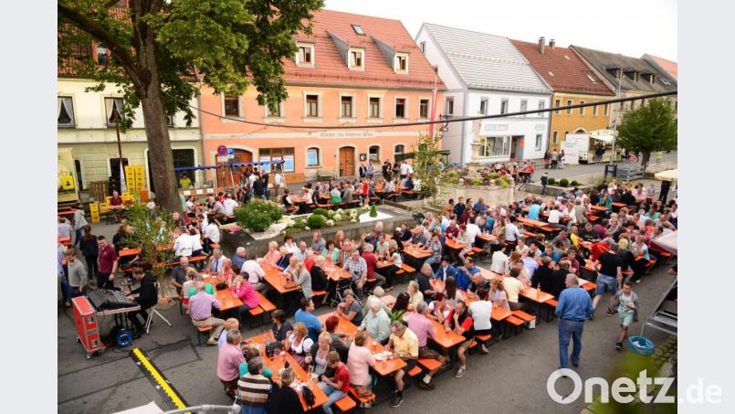 Das Pleysteiner Bürgerfest in seinem bisherigen Umfang muss zum zweiten Mal wegen Corona abgesagt werden. Die Vereinsgemeinschaft hat sich für eine kleinere Ausführung entschieden. Archivbild: bey