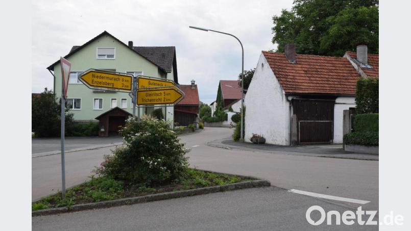 Die Bauarbeiten an der Kreisstraße durch Pischdorf werden in den nächsten Wochen beginnen. Vordringlich ist der Einbau des Regenwasserkanals. Bild: bnr