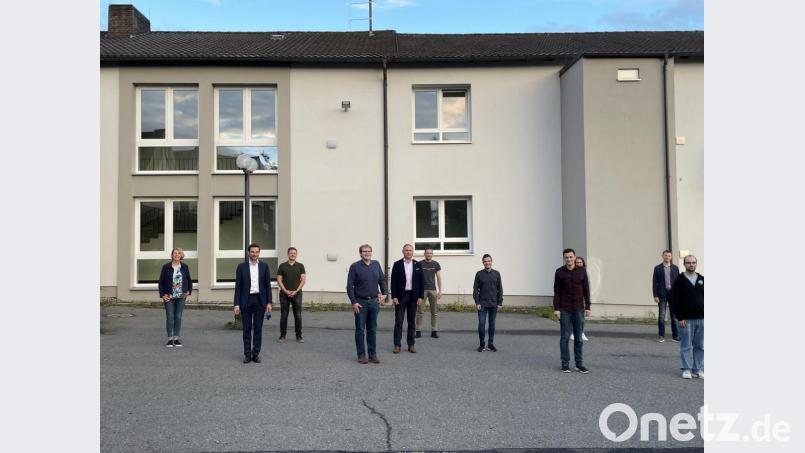 Philipp Fuhrmann (Vierter von rechts) bleibt Vorsitzender des JU-Ortsverbandes. Bild: knh