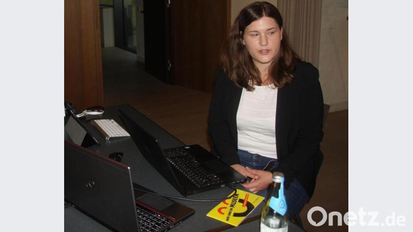 Die Arbeit der Museumsfachstelle der Ikom Stiftland stellte wissenschaftliche Fachkraft Barbara Habel im Marktgemeinderat Falkenberg vor. Bild: wro