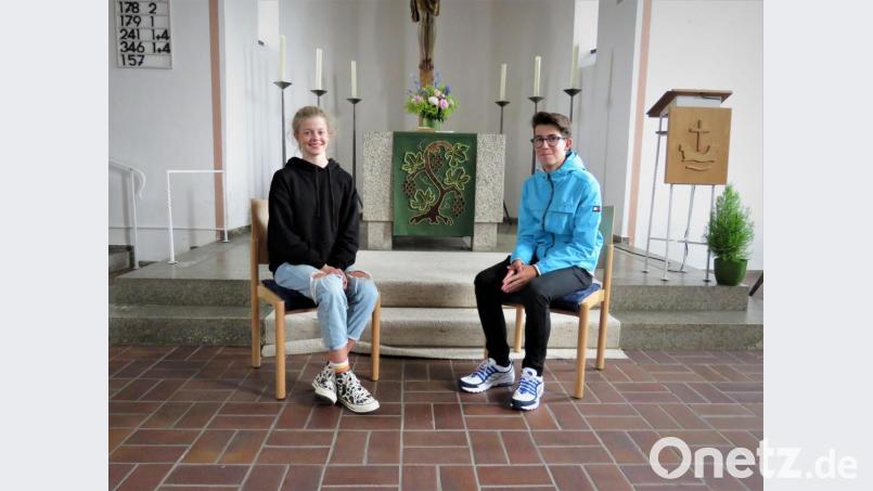 Marlene Züllich und Simeon Franz freuen sich sehr auf ihren großen Tag. Endlich findet ihre Konfirmation in der Erlöserkirche Tirschenreuth statt. Bild: ubb