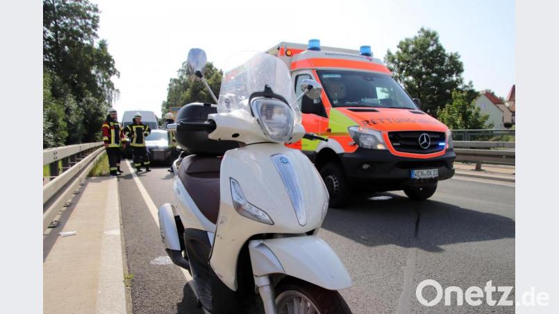 Der Roller wurde bei dem Sturz kaum beschädigt, der Fahrer allerdings wurde laut Polizei leicht verletzt. Bild: Masching, Jürgen