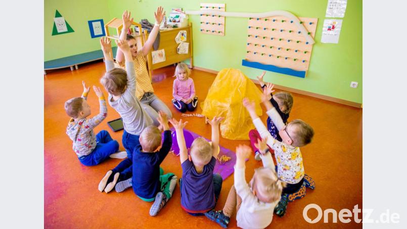 Damit das eigene Kind einen Platz im Kindergarten oder der Kita bekommt, muss man sich zeitig kümmern. Symbolbild: Jens Büttner/dpa